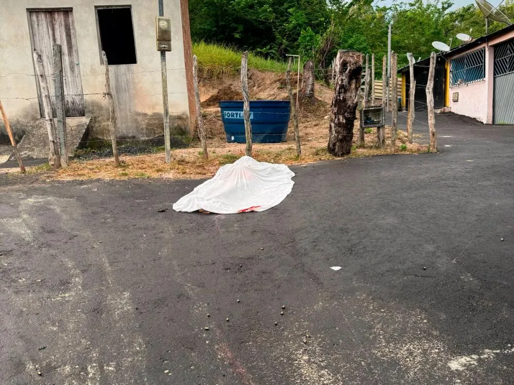 Homem é fuzilado no bairro Caboré; mais de 50 cápsulas são encontradas no local