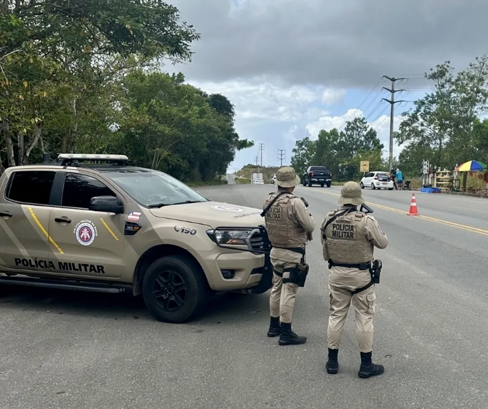 Acusado de liderar tráfico em Vila Sauípe morre em confronto com a polícia na BA-099