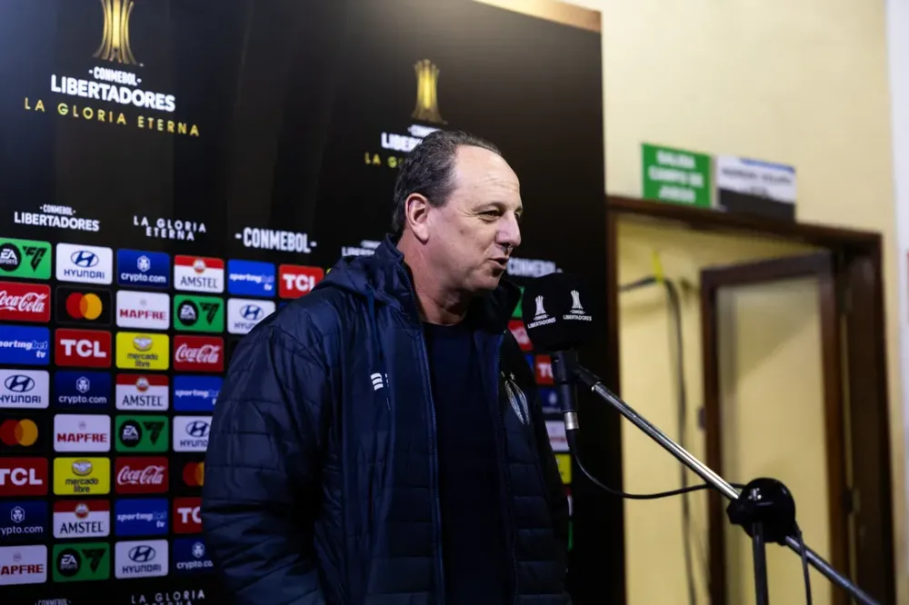 Técnico do Bahia, Ceni nunca perdeu como mandante na Libertadores