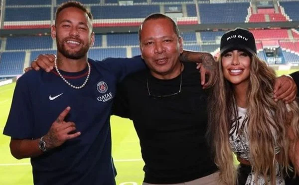 Irmã de Neymar gasta R$ 6 milhões em cartão de crédito e pede ajuda para pagar boleto