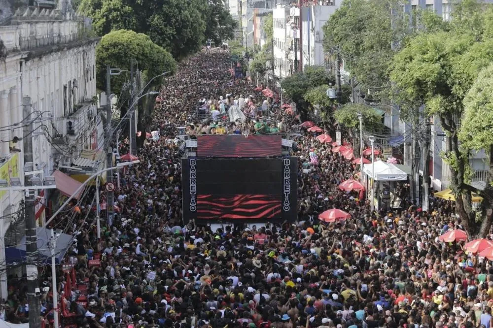 Saiba ordem e atrações desta sexta (28) no Carnaval de Salvador