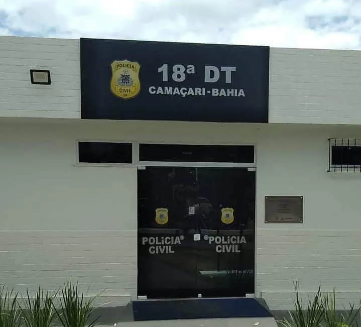 Homem é preso em Camaçari com carro roubado, drogas e réplica de arma