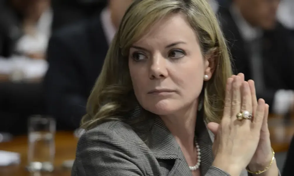  Gleisi no Planalto intensifica disputa interna no PT 
