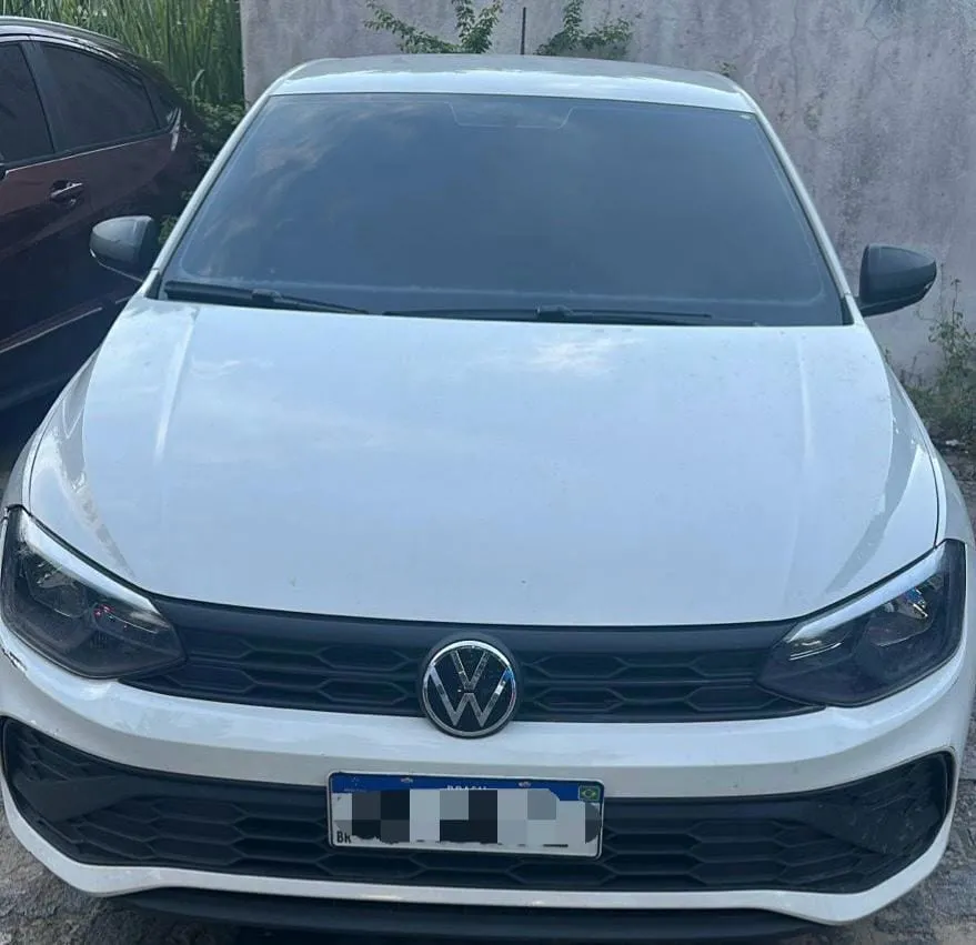 PM recupera veículo roubado e prende dois suspeitos em Jauá