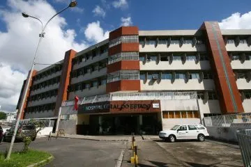 Atores são baleados após serem confundidos com criminosos em Salvador