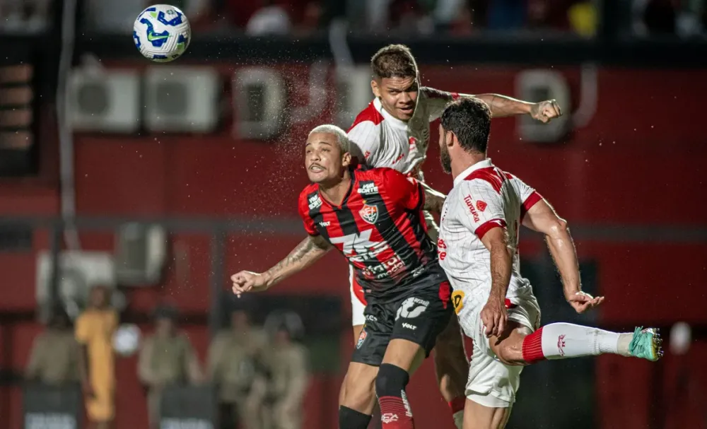 Vitória perde invencibilidade contra o Náutico e se despede da Copa do Brasil