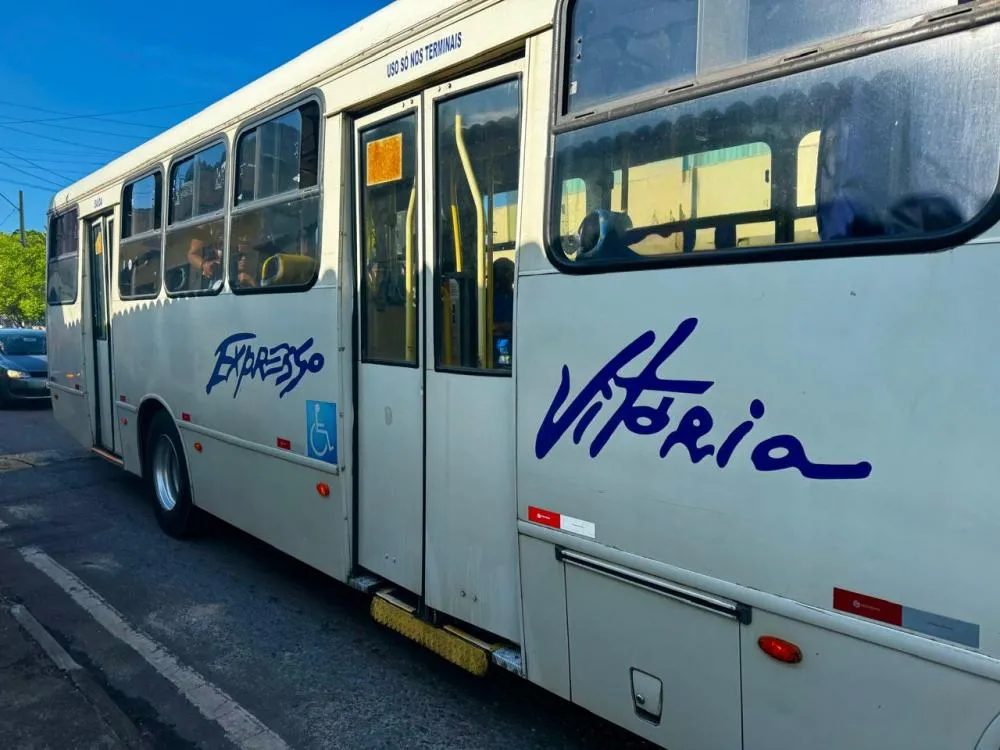 Moradores denunciam descaso da empresa Expresso Vitória