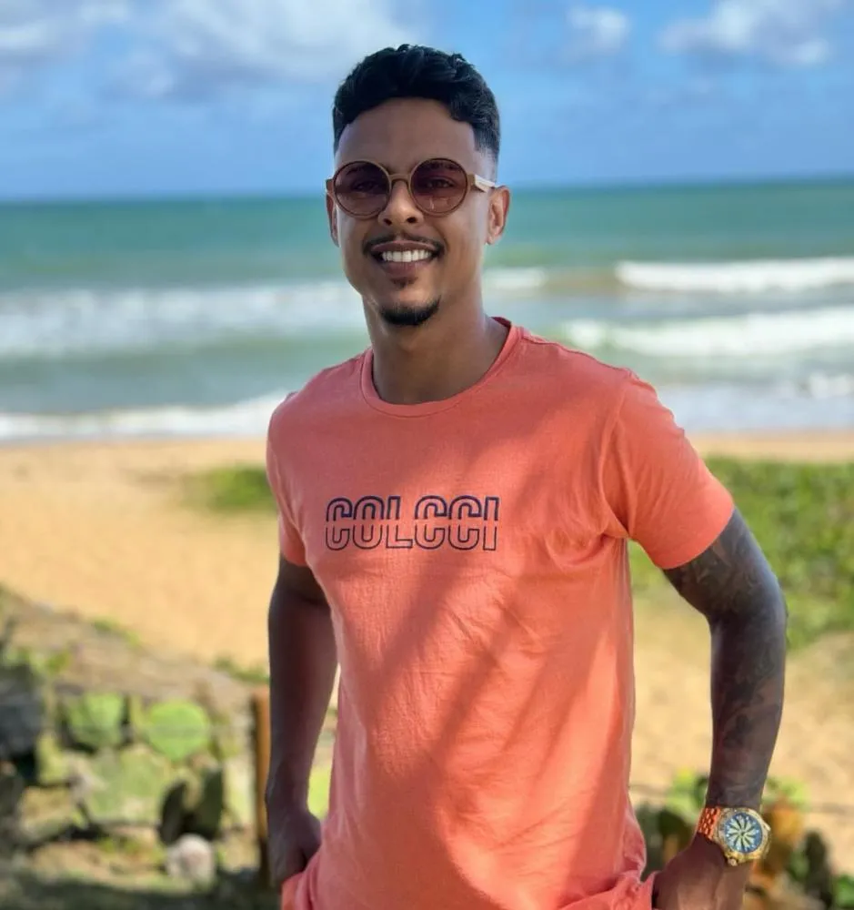 Jovem é morto a tiros em via pública em Camaçari