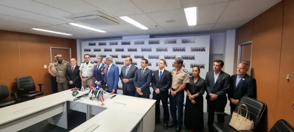 Jerônimo anuncia mudanças no comando das forças de segurança do estado