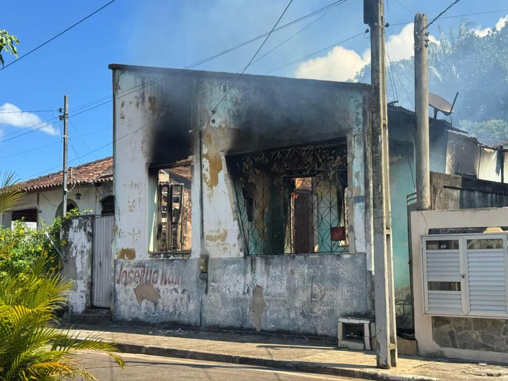 Família pede doações para os matenses que perderam tudo durante incêndio na Paquera 