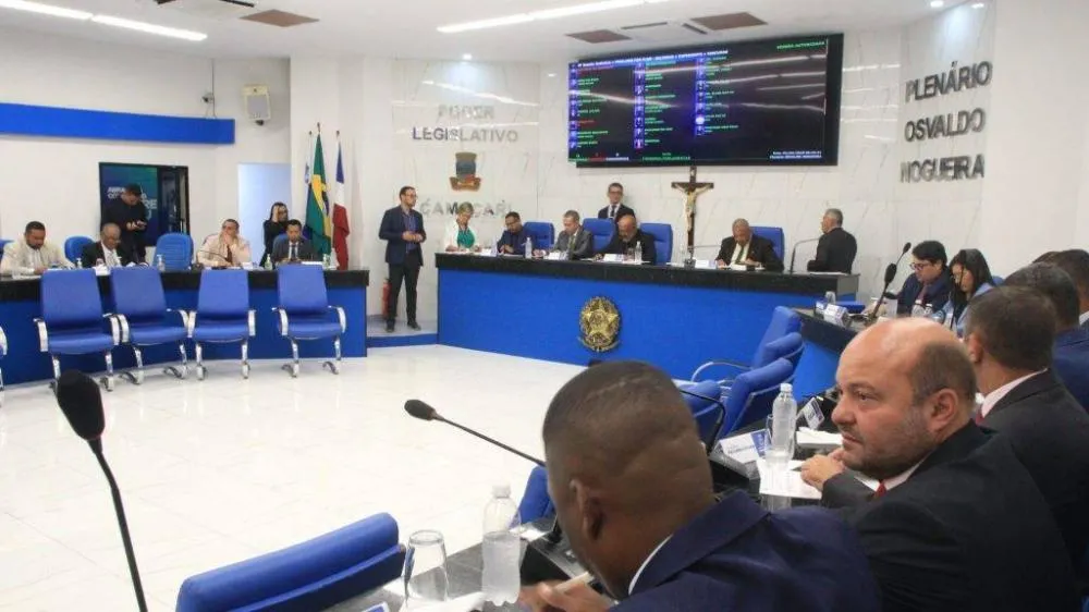 Câmara de Camaçari aprova PL que quer concessão de bolsa de incentivo a alunos com bom desempenho