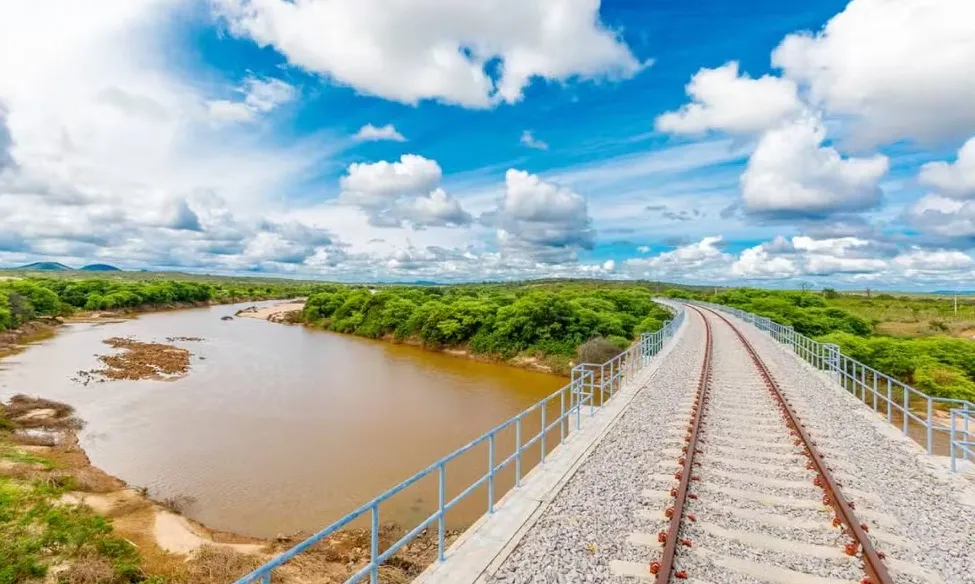 Obra da Ferrovia Oeste-Leste, primeira anunciada no Novo PAC, é suspensa na Bahia