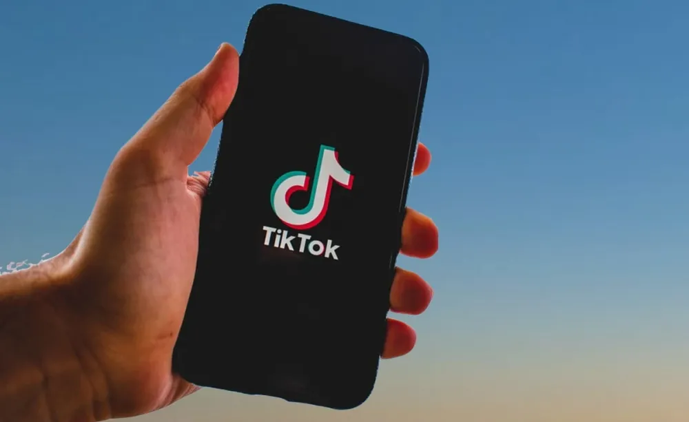 Amazon faz proposta para comprar Tik Tok; aplicativo chinês tem data marcada para ser desativado nos EUA