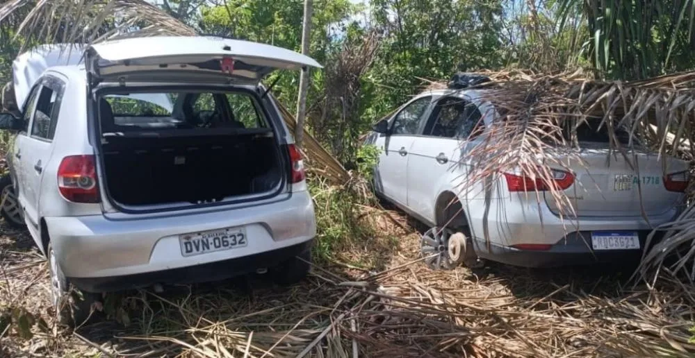 Polícia recupera veículos roubados em Dias d’Ávila