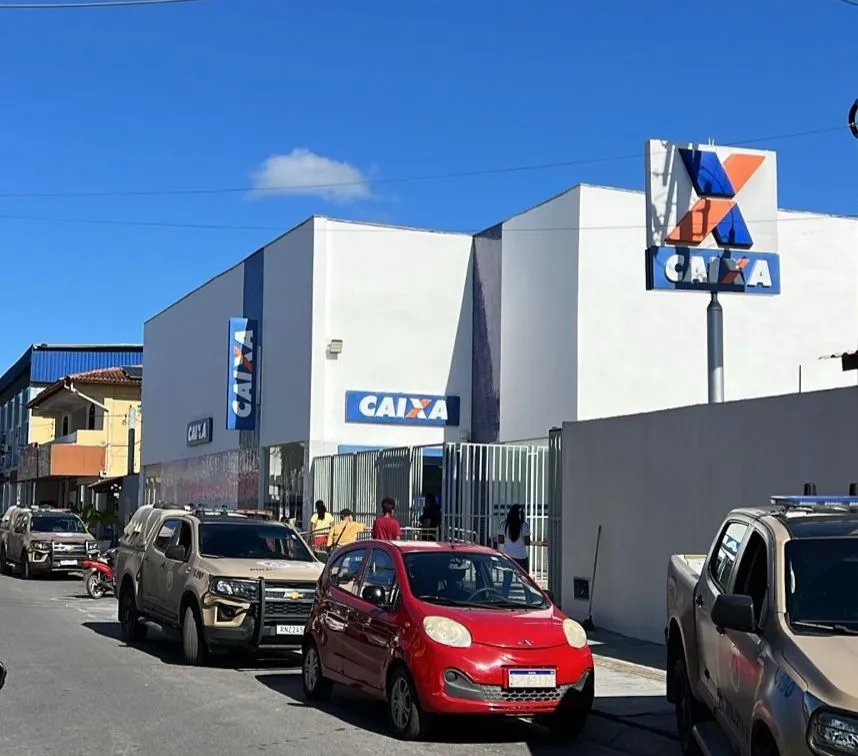 Caixa se manifesta após cliente ser baleado por segurança em agência de Dias d’Ávila