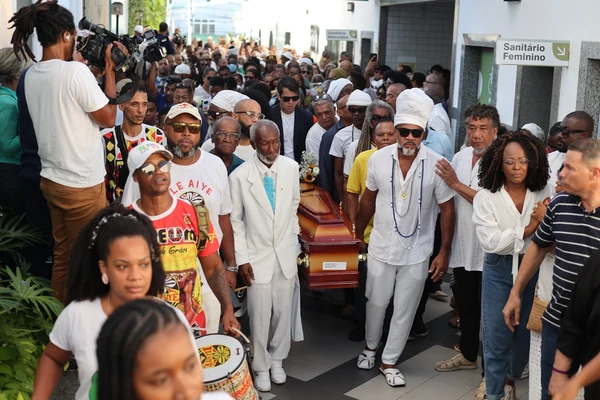 Despedida de Wanda Chase reúne grandes nomes do Axé e dos blocos afro