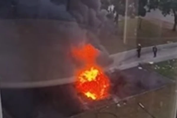 Incêndio atinge prédio do Ministério da Educação, em Brasília