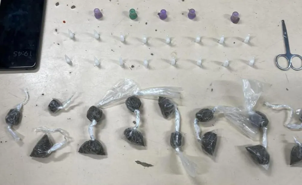 Homem é flagrado com drogas pela Polícia Militar