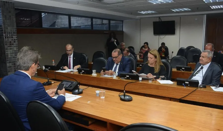 CCJ aprova seis proposições de autoria parlamentar 