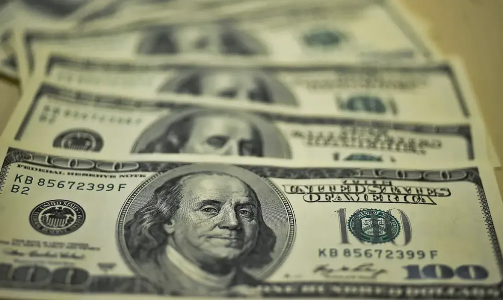 Trump eleva taxação da China para 125% e reduz de 75 países para 10%