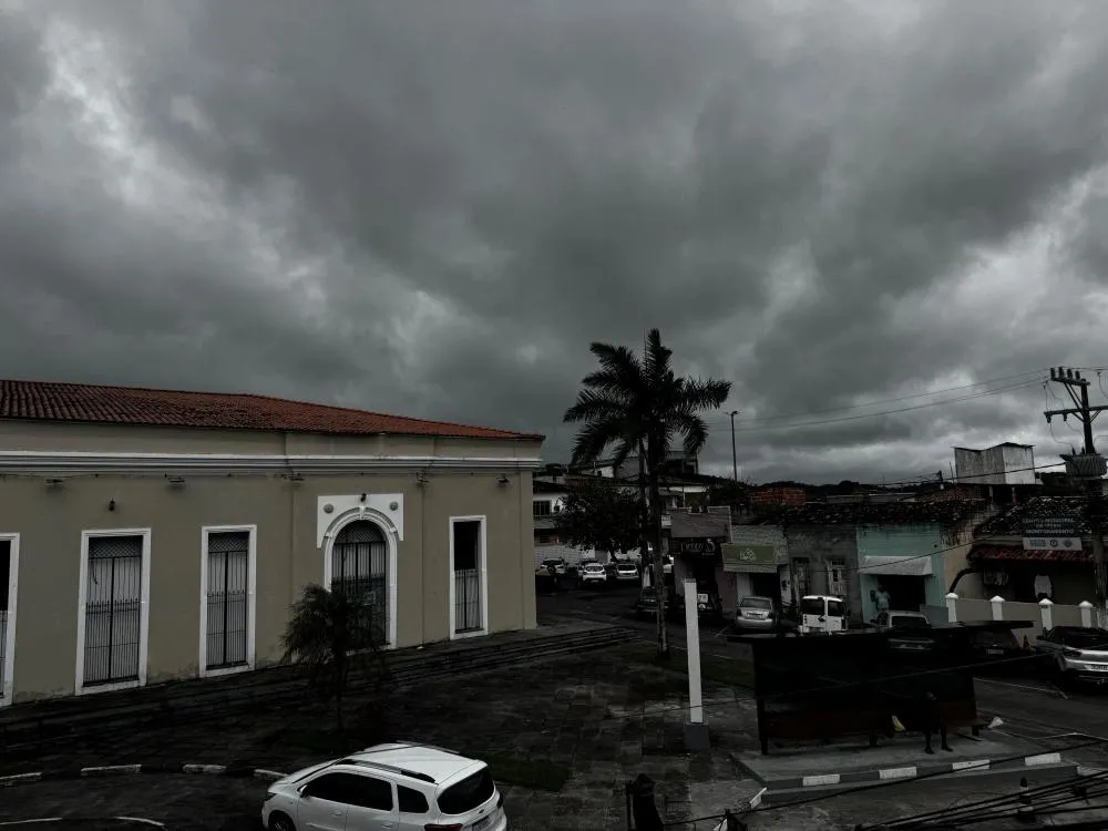 Mata de São João e outros 284 municípios baianos estão sob alerta para chuvas intensas