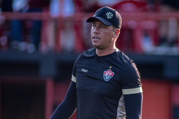 Thiago Carpini entra na lista do Santos para substituir técnico demitido