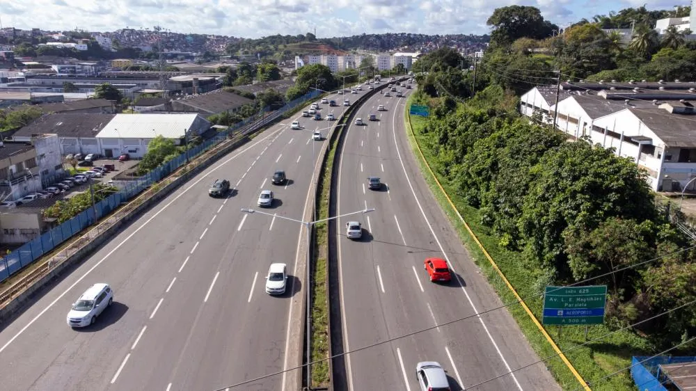 Concessionária estima aumento de 12% no fluxo da BR-324 durante feriado 