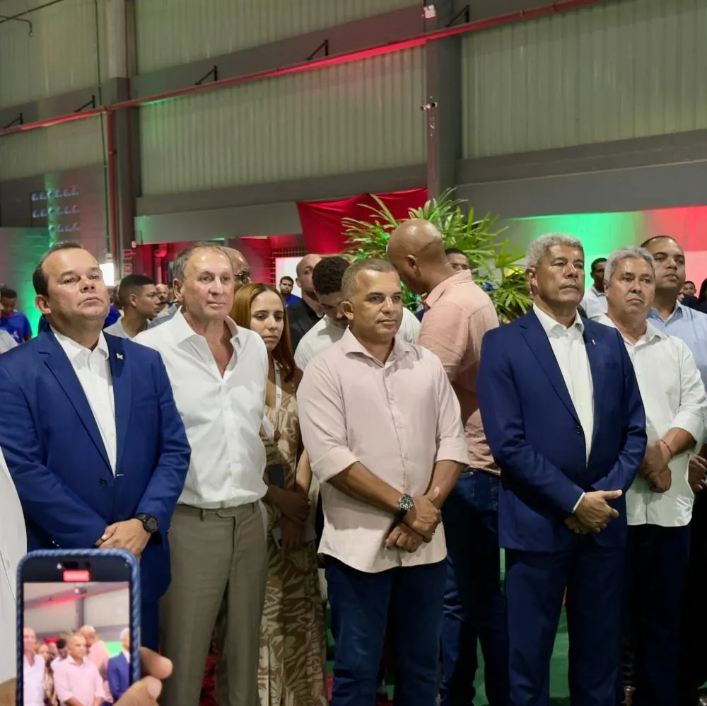 Aliados de Jerônimo Rodrigues em Mata de São João “somem” em inauguração de fábrica 