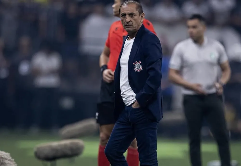 Corinthians demite o técnico argentino Ramón Díaz