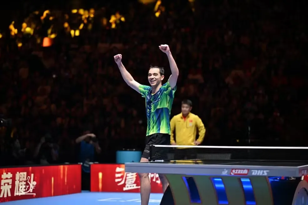 Hugo Calderano conquista Copa do Mundo de tênis de mesa