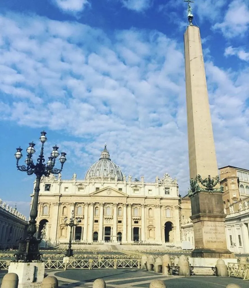 Lula e comitiva desembarcam em Roma para funeral do papa Francisco