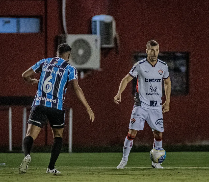 Vitória x Grêmio: onde assistir, prováveis escalações e mais 