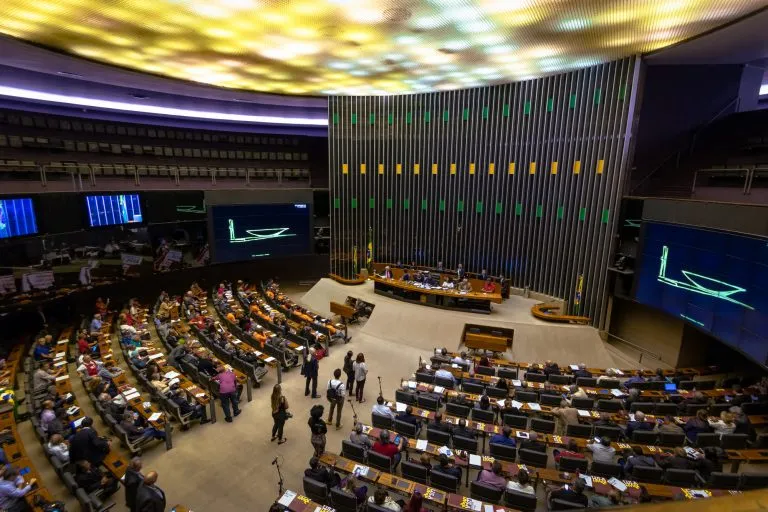 PL é a bancada que mais perdeu deputados na Câmara