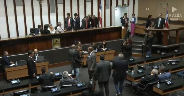 Alba aprova mudanças nos rendimentos dos policias; veja como ficou o reajuste