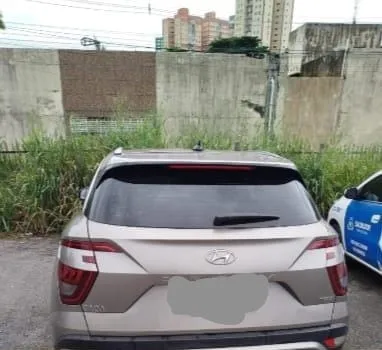 Carro roubado em Camaçari é recuperado pela PM em Lauro de Freitas