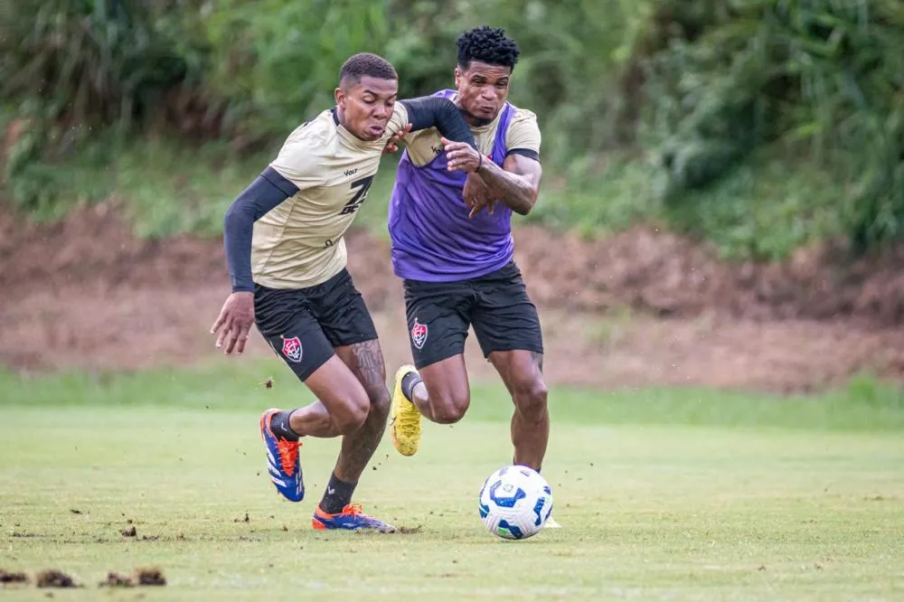 Mesmo com chuva, rubro-negro inicia preparação para enfrentar o Vasco