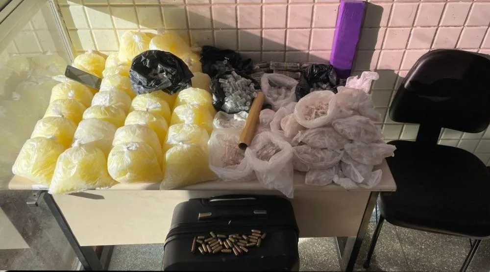 PM apreende homem suspeito de tráfico com 18.600 pedras de crack em Águas Claras