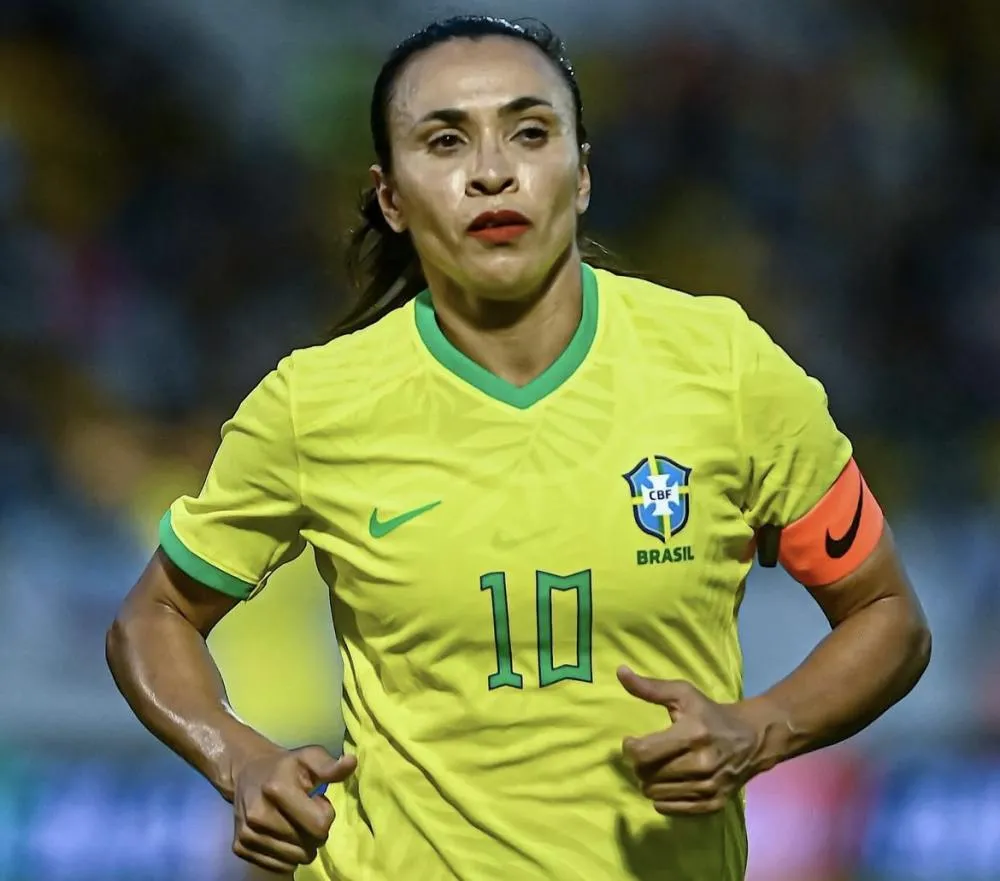 Arthur Elias convoca seleção para amistosos contra o Japão