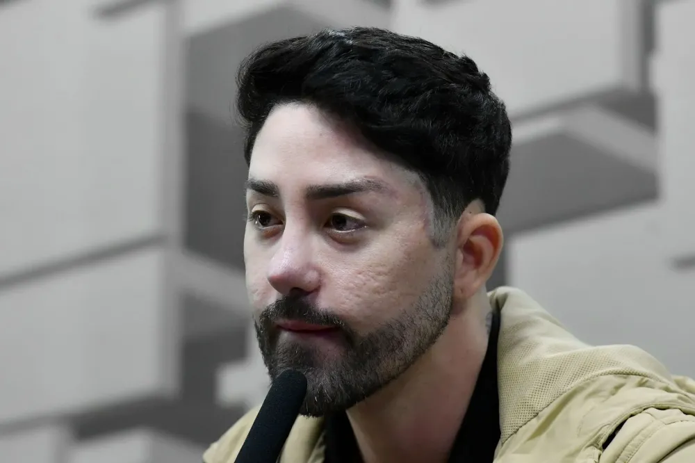 Rico Melquiades ignora alerta da CPI e volta a divulgar jogo do 'Tigrinho' após depoimento