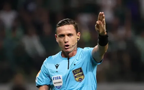 Polêmico, árbitro Ramon Abatti Abel vai apitar o Ba-Vi deste domingo