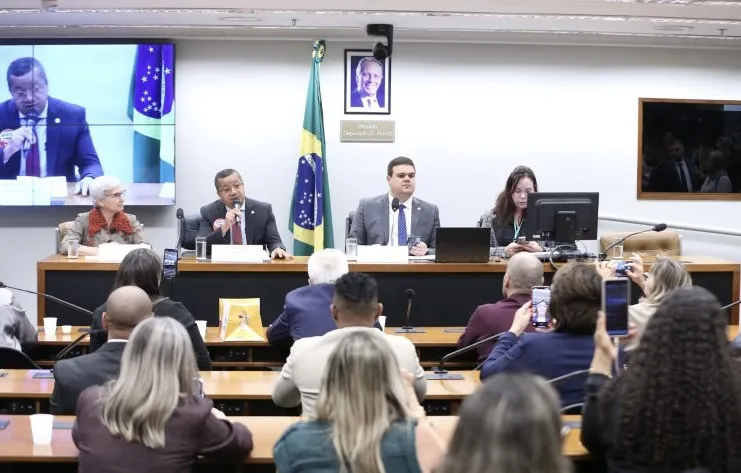 Enfermeiros reclamam de irregularidades no pagamento do piso salarial