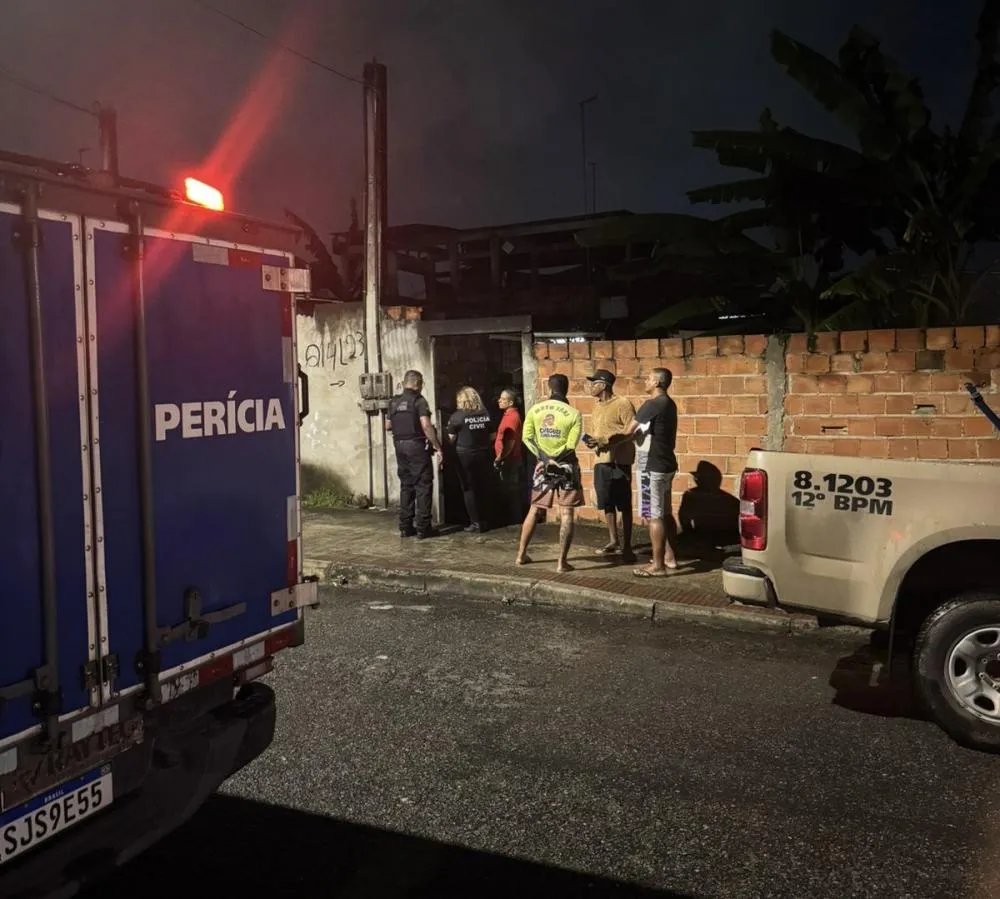 Homem é morto e quatro ficam feridos após ataque a tiros em Camaçari