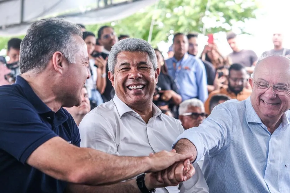 ”Um dos melhores momentos da minha vida”, diz Zé Ronaldo após Jerônimo Rodrigues anunciar obras em Feira de Santana