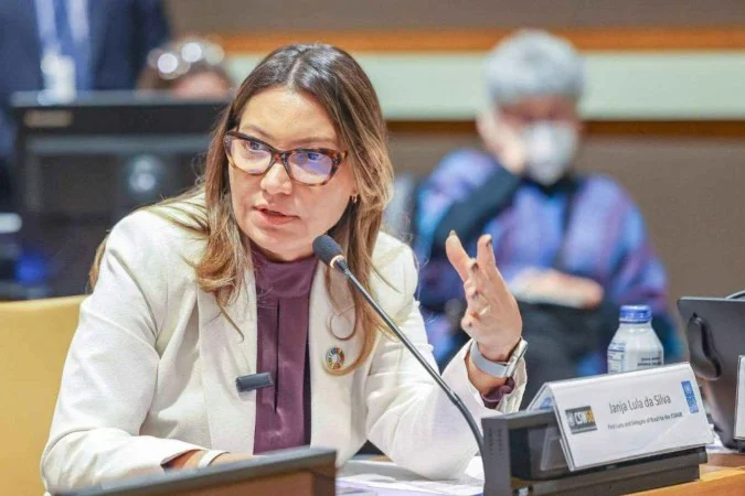 Gastos com viagens de Janja entram na mira da Justiça