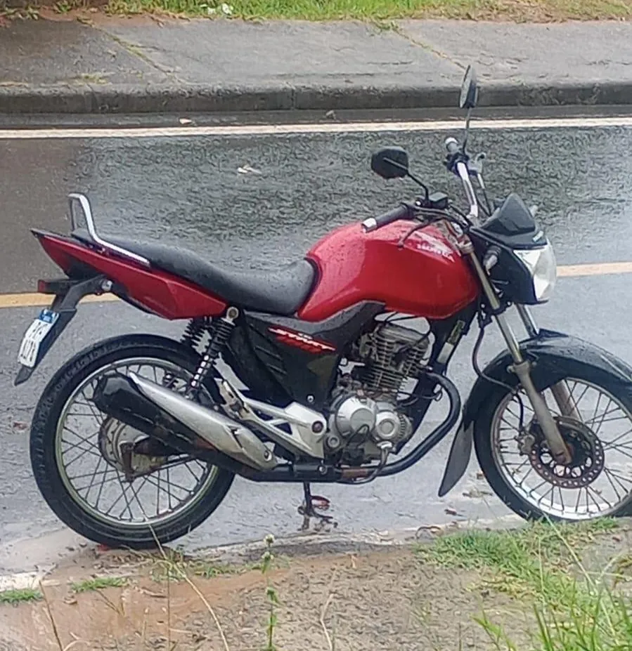 Moto é furtada na porta de casa no Alto da Bela Vista