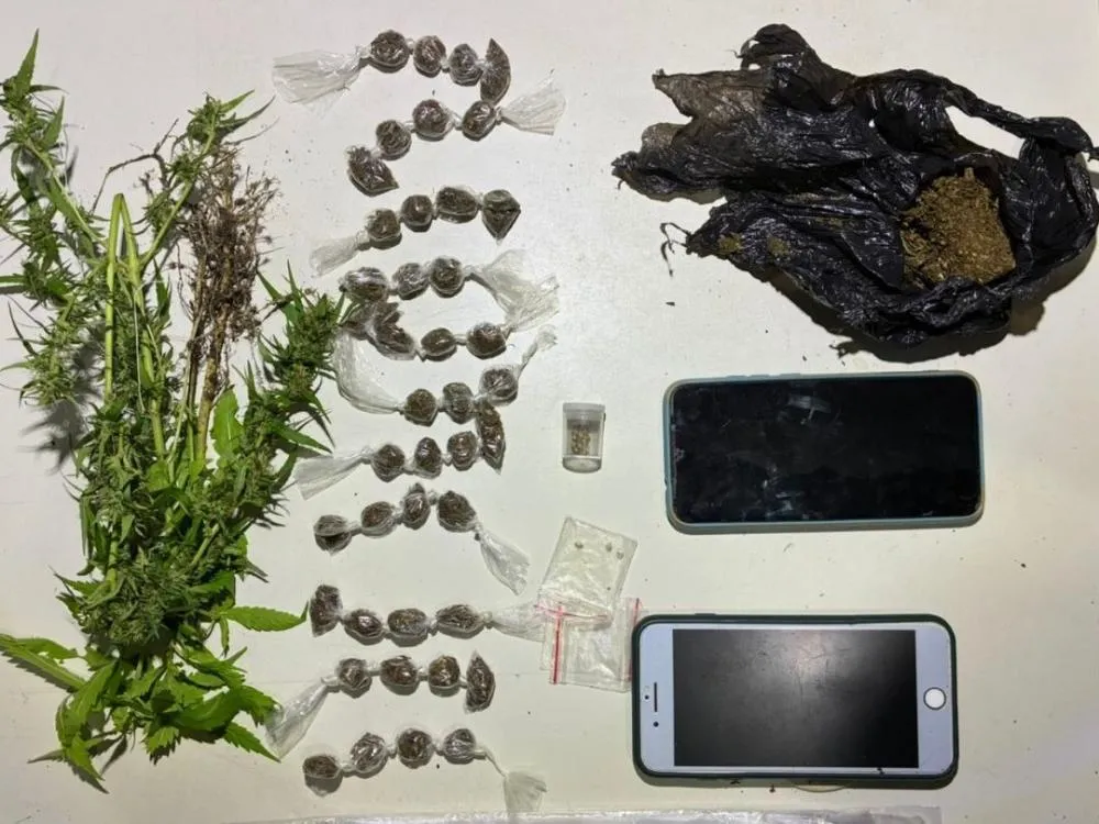 Polícia Militar prende homem por tráfico de drogas no litoral 