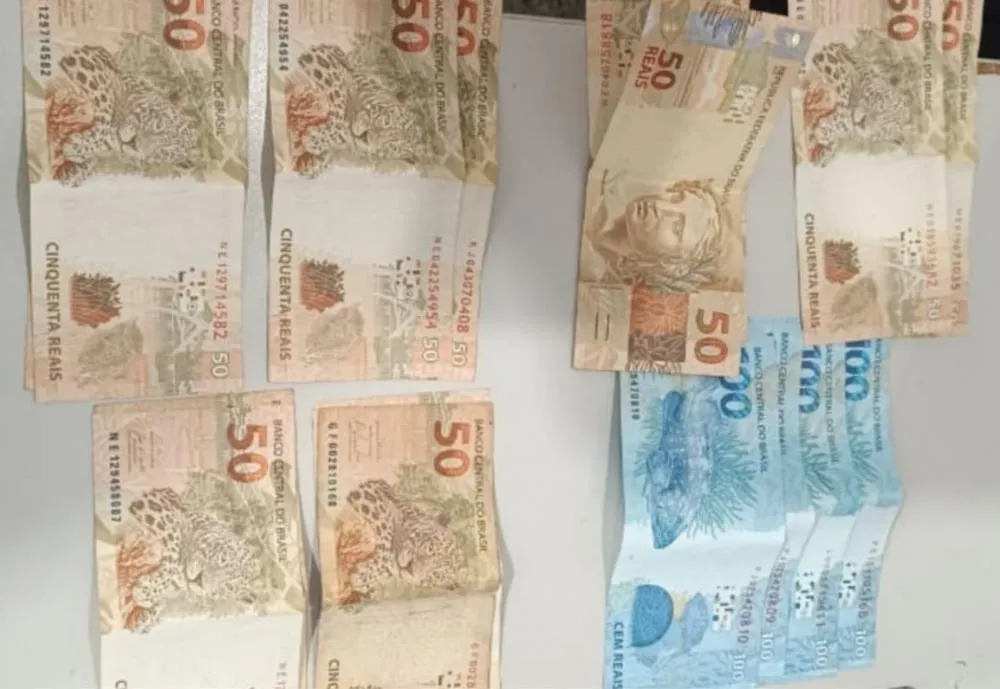 Suspeita de estelionato é presa pela PM em São Sebastião do Passé