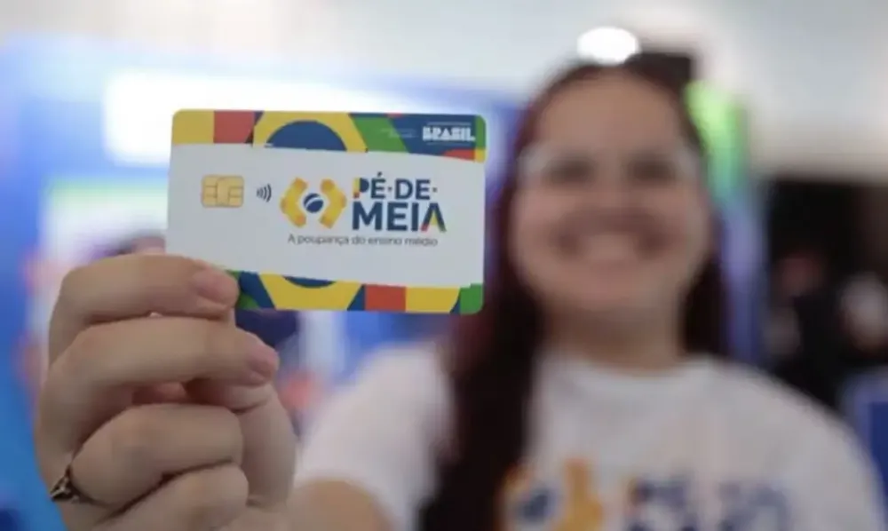 Pé-de-Meia paga parcela por frequência a nascidos em julho e agosto