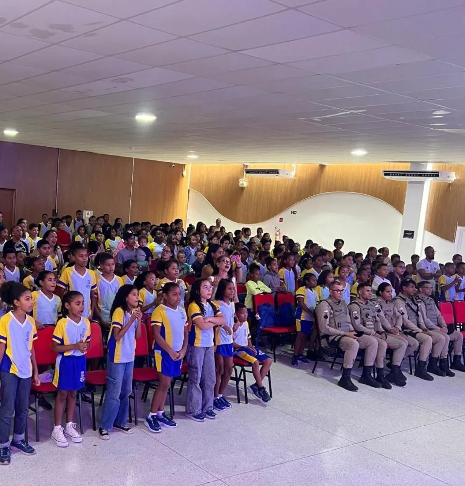 Proerd forma alunos da rede pública e fortalece vínculo entre PM e comunidade