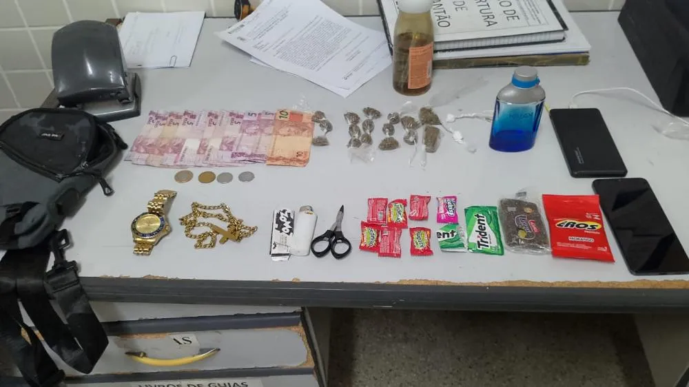 Polícia apreende suspeito com entorpecentes no Residencial Santa Rita 